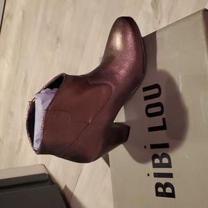 NWT Bibi Lou from Anthropologie metallic western glitter booties size 37